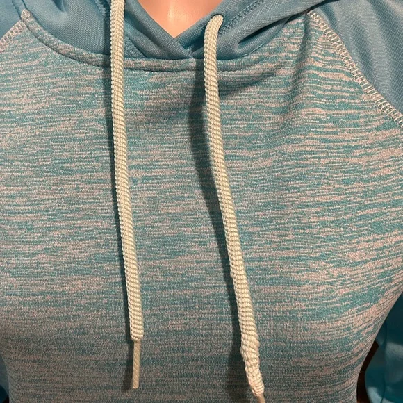 Danskin Hooded Pullover/Hoodie - Picture 9 of 9